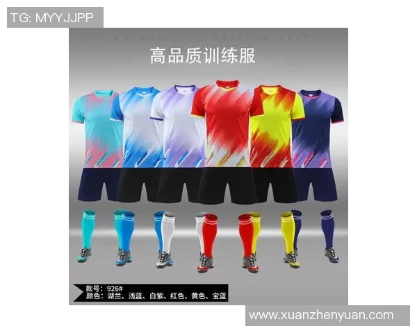夏季训练时尚足球明星专属训练服精彩图片展示与解析